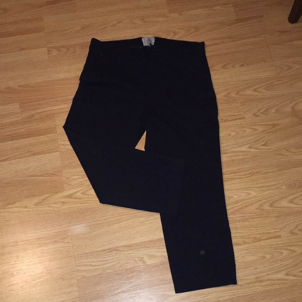 Navy Dalia Crops